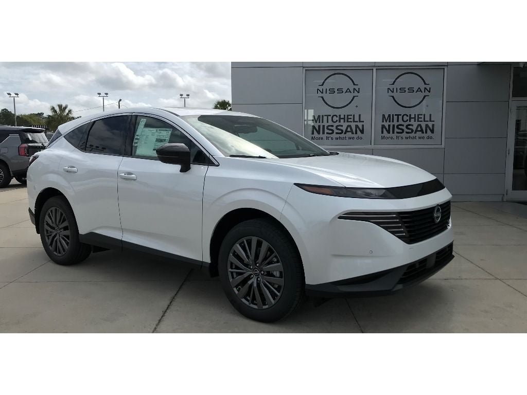2026 Nissan Murano SL in Everest White Pearl Tricoat — front three-quarter view