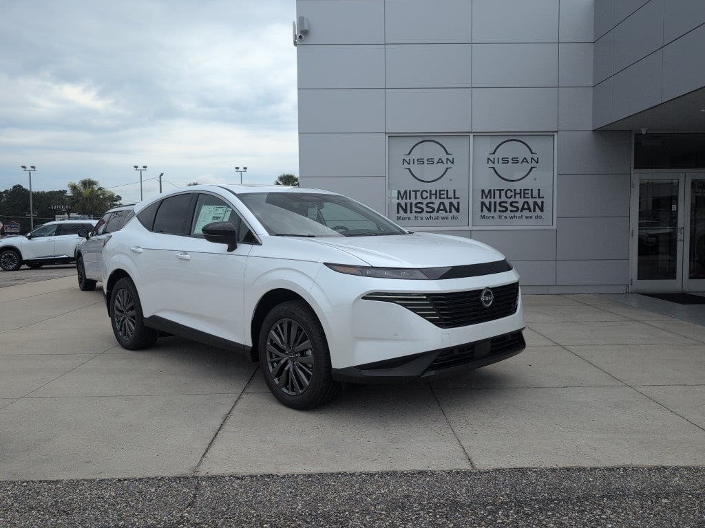 2026 Nissan Murano SL in Everest White Pearl Tricoat — front three-quarter view