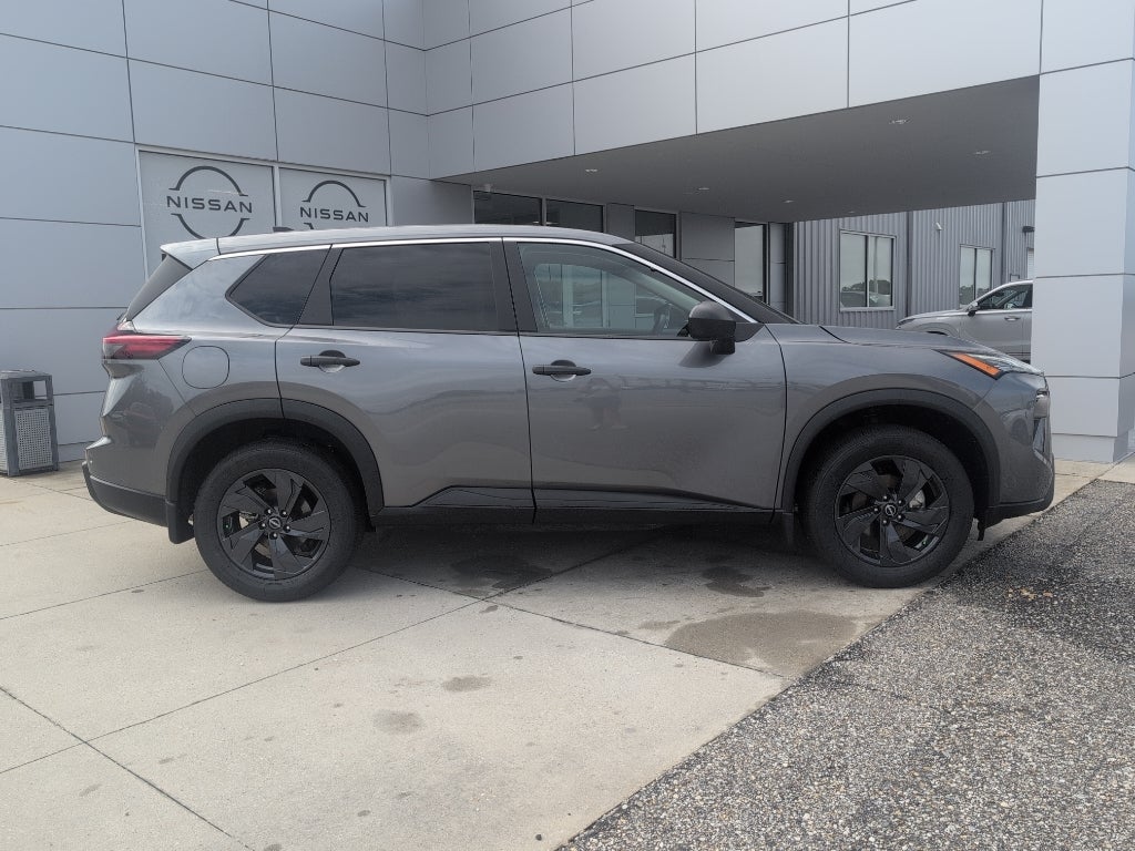 2026 Nissan Rogue — side profile view